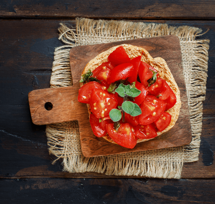 Fresella con pomodoro e Nduja