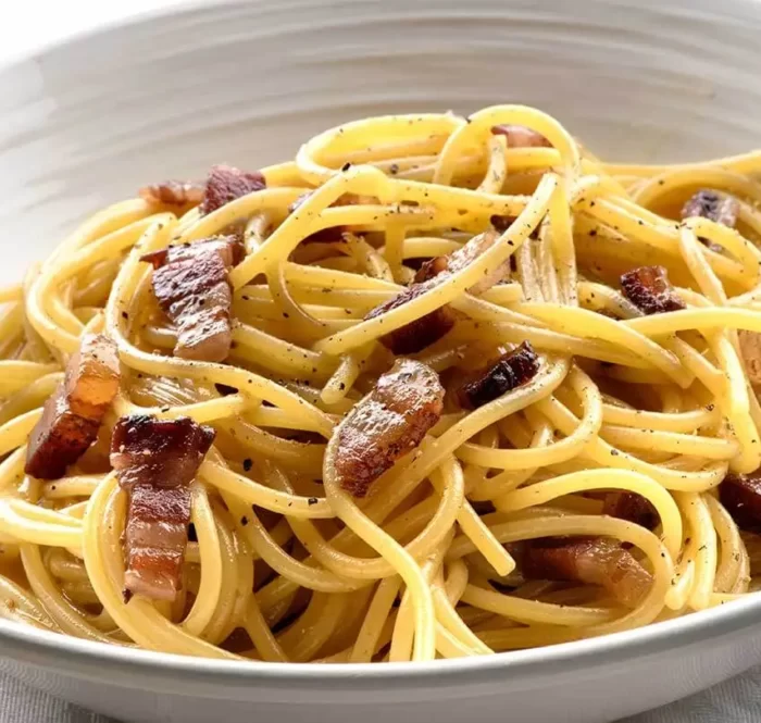 spaghetti con patate e guanciale ussia